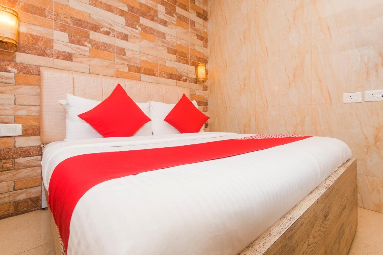 Hotel Oliver, Colaba Mumbai Kültér fotó